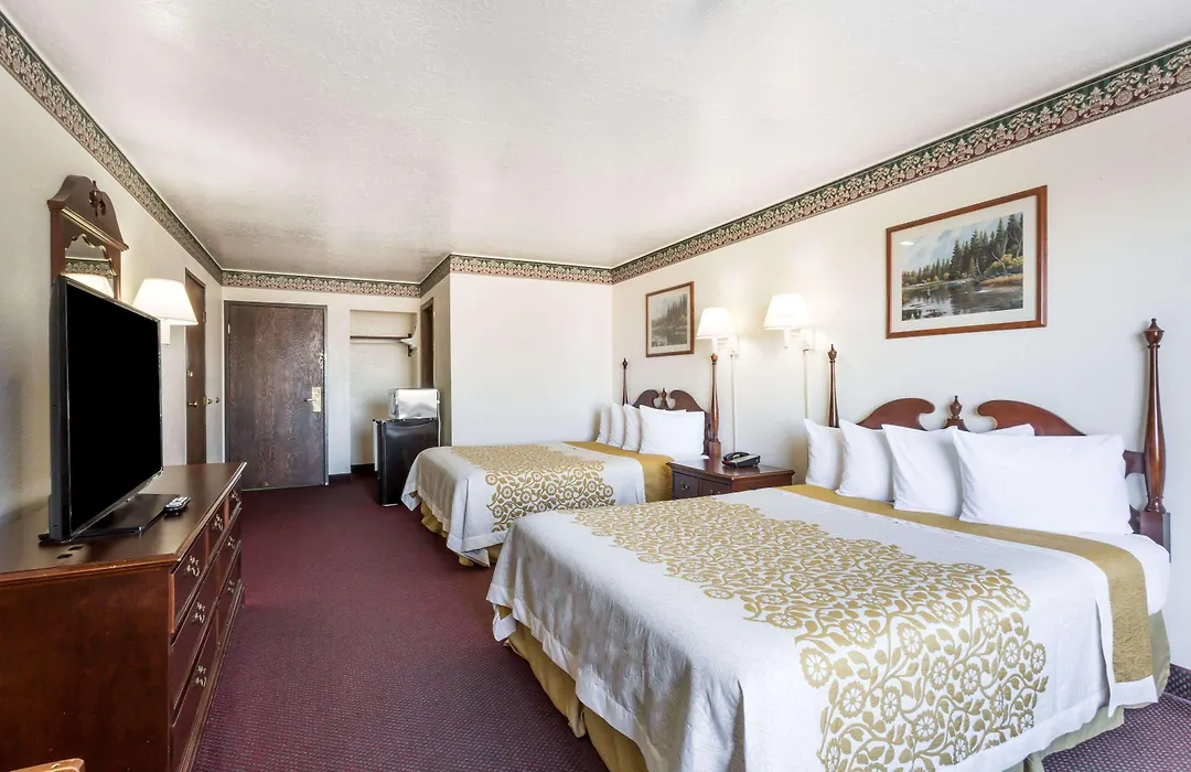 Days Inn By Wyndham Evanston Wy-1