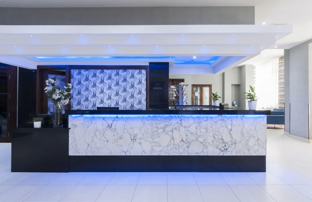Alexandra Hotel-1