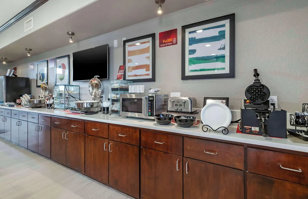 Best Western Plus Victoria Inn & Suites-1