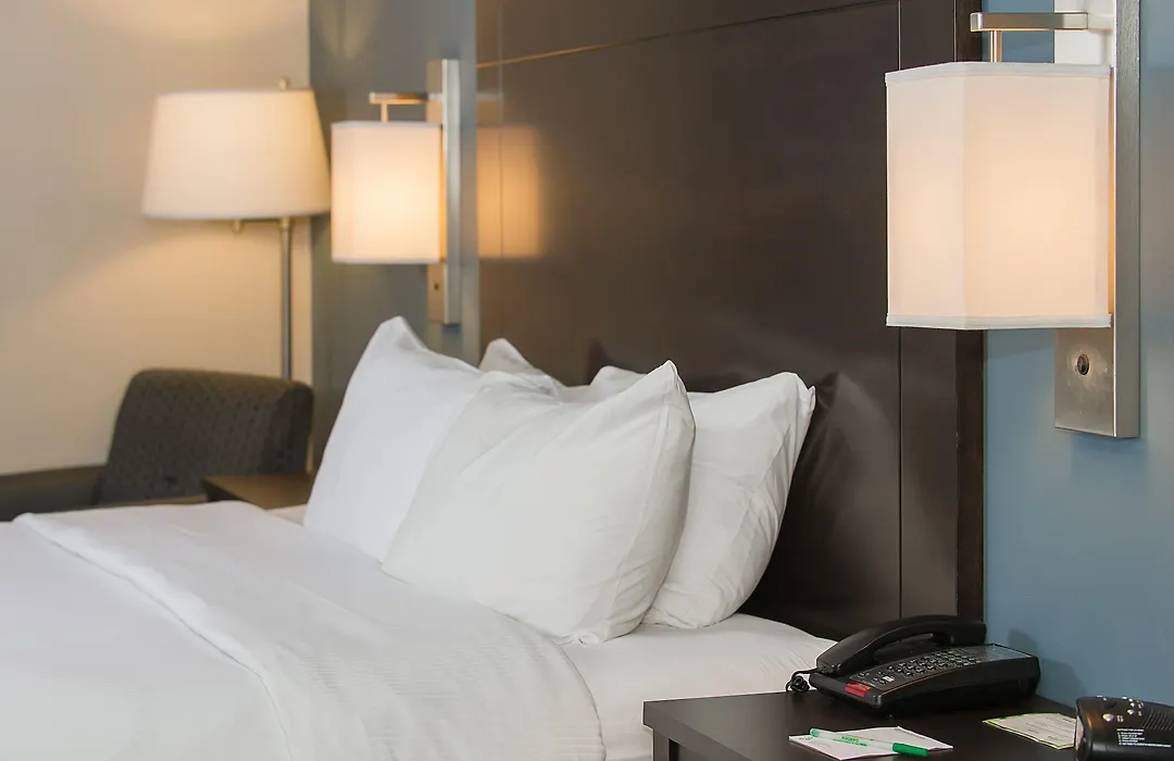 Wyndham Garden Niagara Falls Fallsview-1