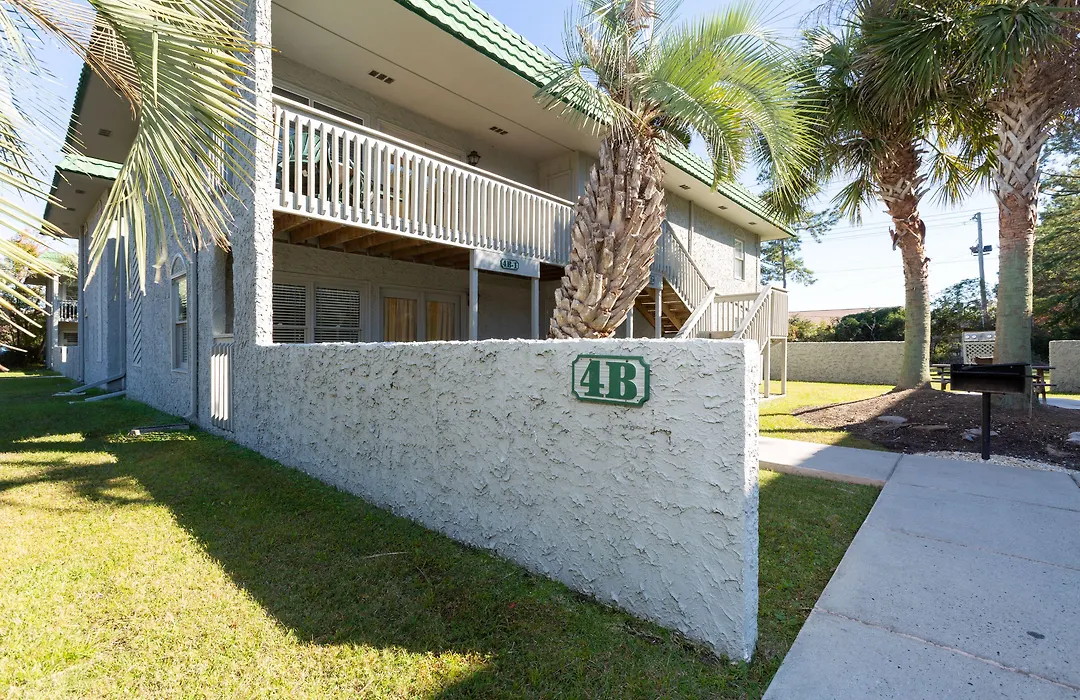 Country Club Villas-1
