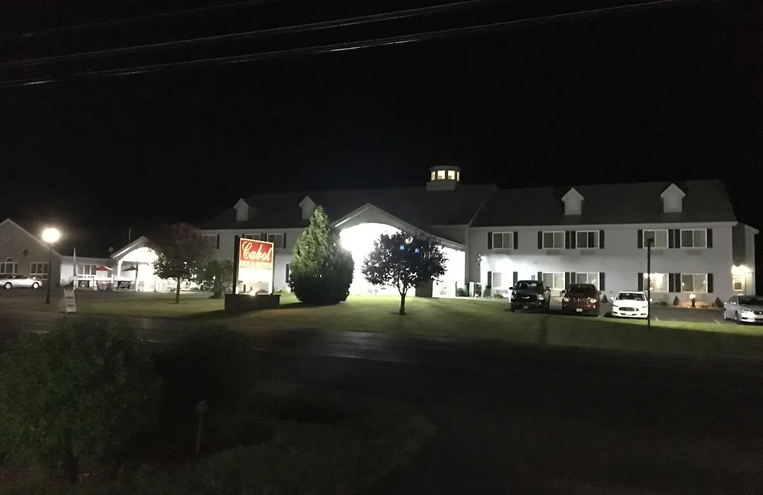 Cabot Inn & Suites-1