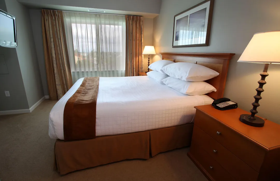 Rivertide Suites-1