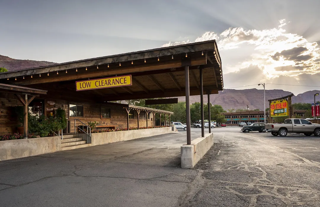 Red Stone Inn-1