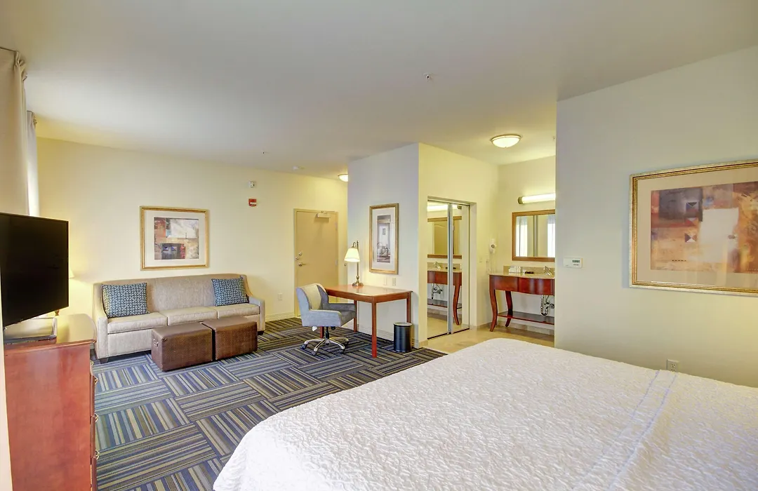 Hampton Inn And Suites Alexandria-1