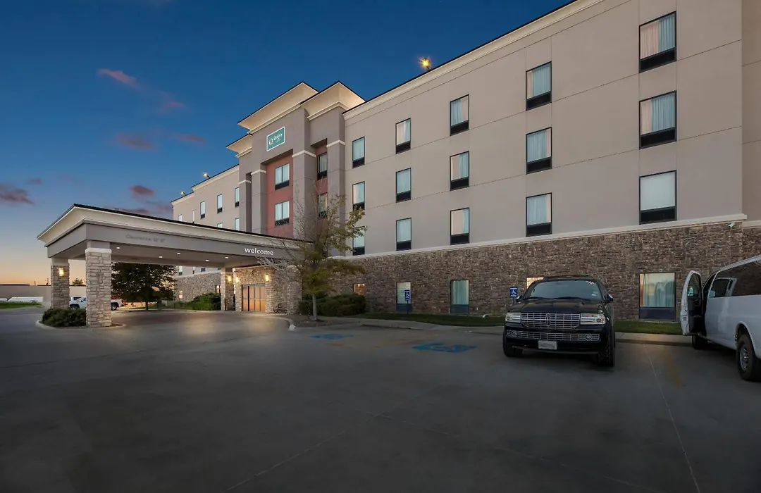 Quality Inn - Pratt-1