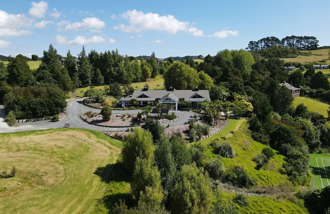 Woodhouse Mountain Lodge-1