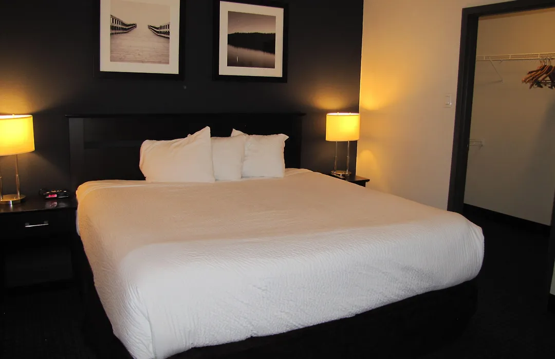 Super 8 By Wyndham Lachenaie/Terrebonne-1