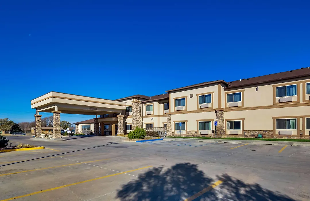 Best Western El-Quartelejo Inn & Suites-1