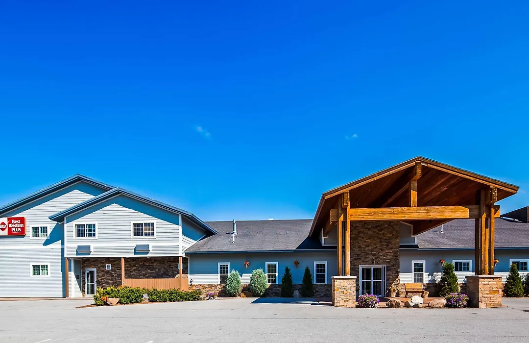 Best Western Plus Ticonderoga-1