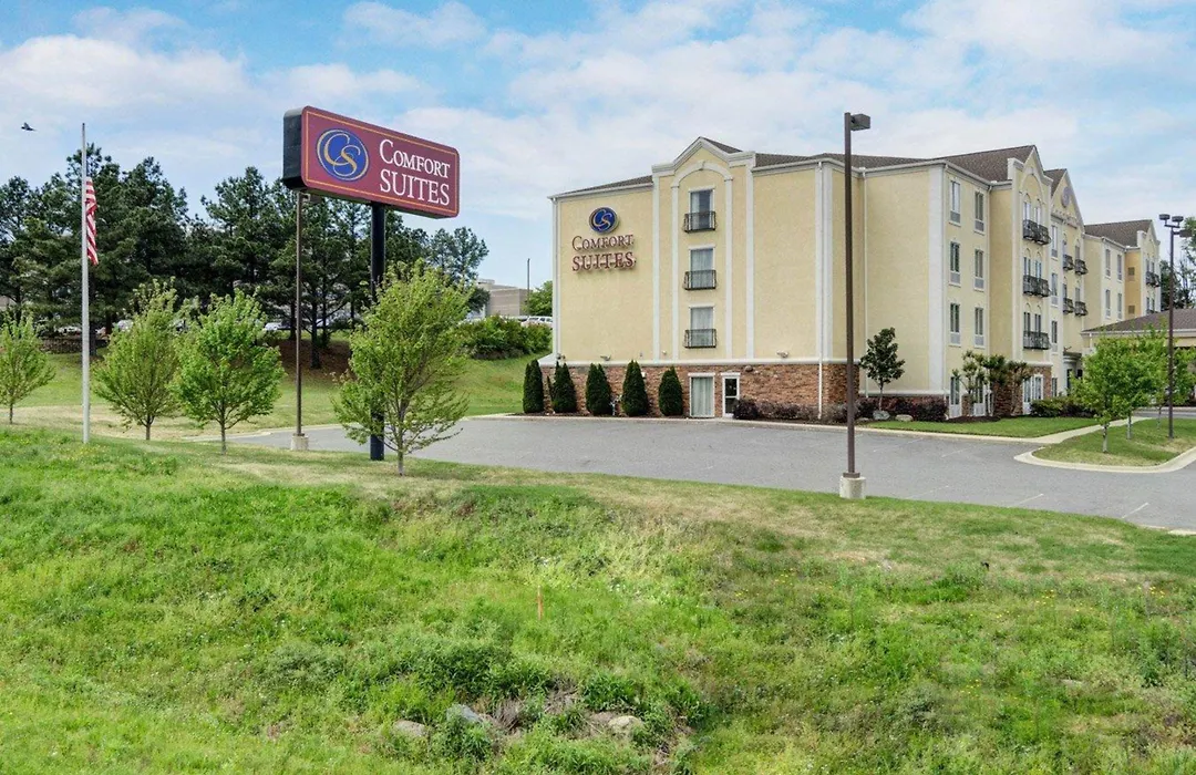 Comfort Suites Near Hot Springs Park-1