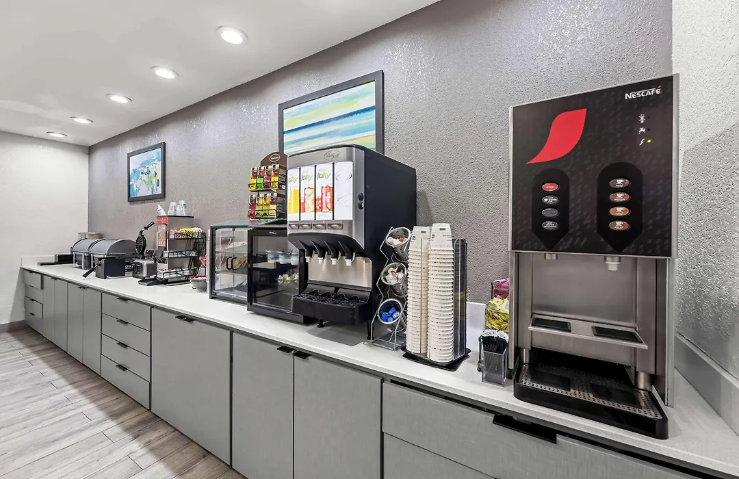 Best Western Palace Inn & Suites-1