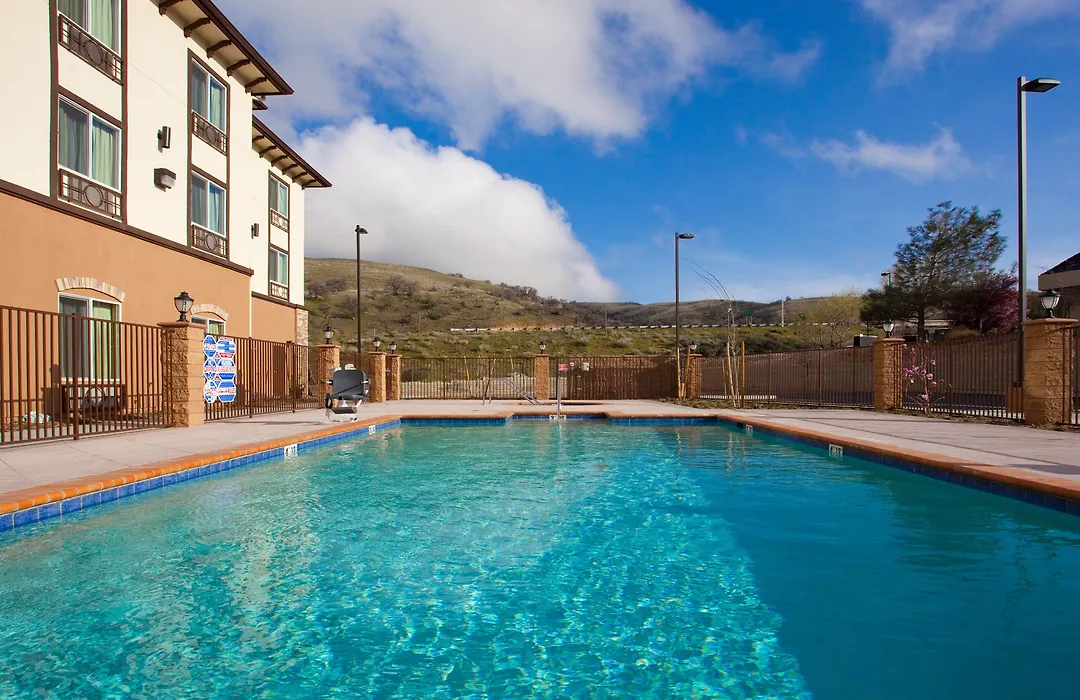 Holiday Inn Express & Suites Frazier Park By Ihg-1