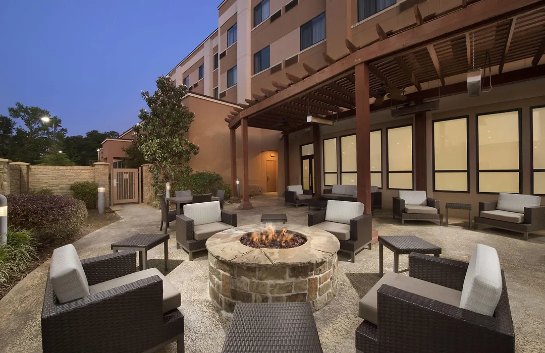 Courtyard By Marriott Tyler-1