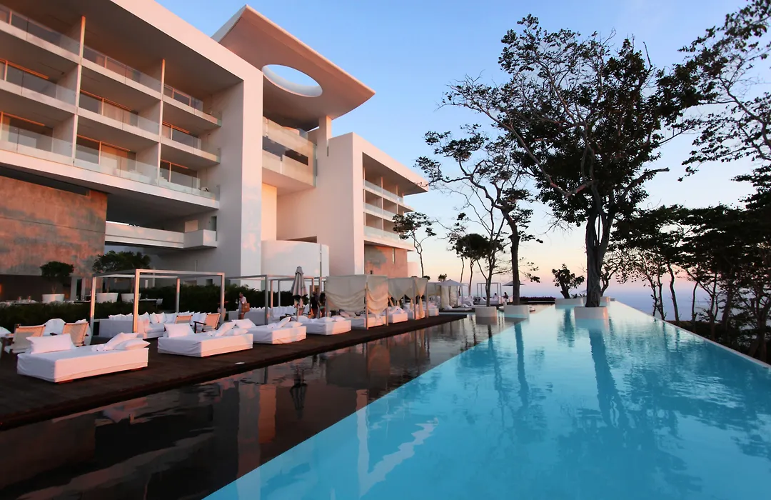 Encanto Acapulco-1