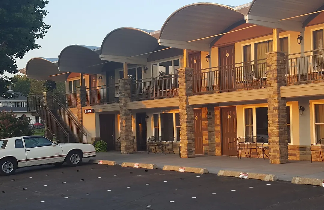 Black Hawk Motel & Suites-1