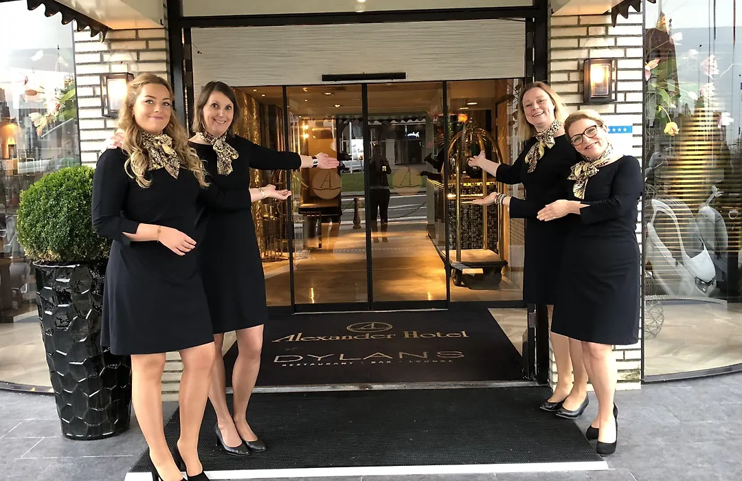 Alexander Hotel-1