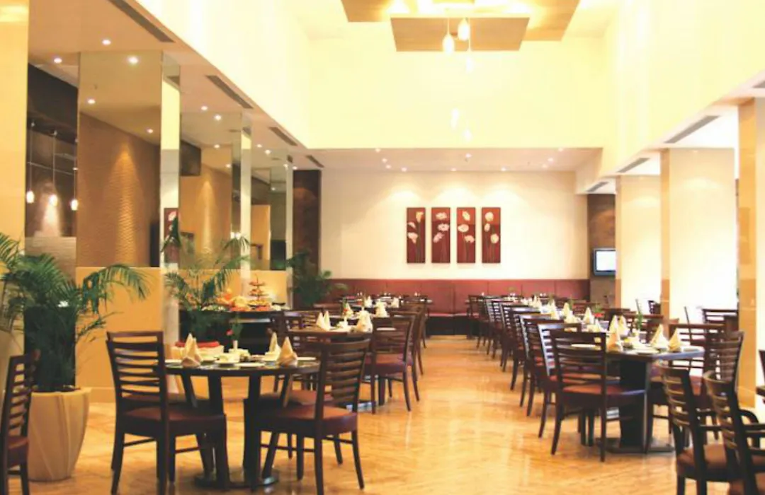 The Retreat Hotel & Convention Centre-1
