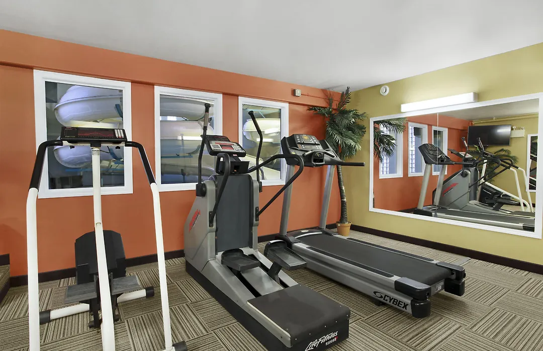 Travelodge By Wyndham Lloydminster-1
