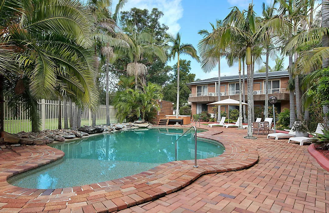 The Galaxy Motel-1