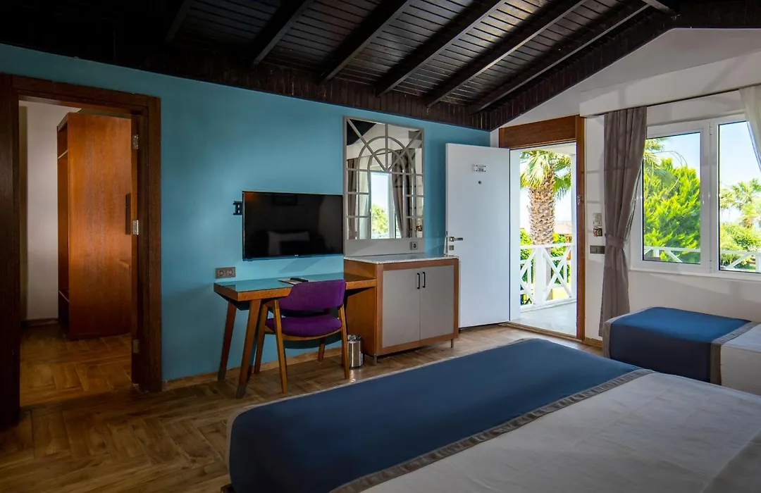 Risus Beach Resort Hotel-1