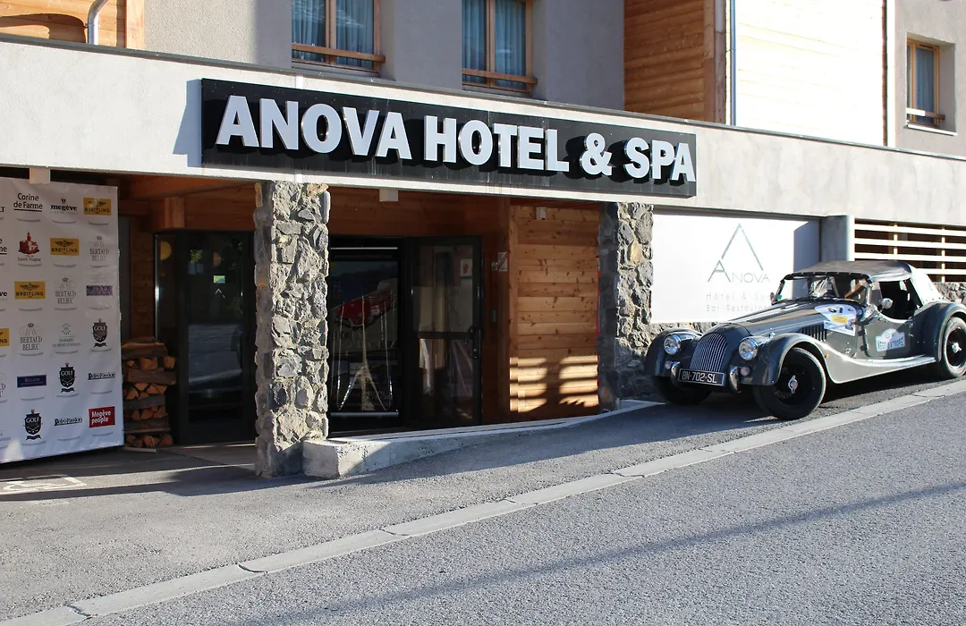 Anova Hotel & Spa-1