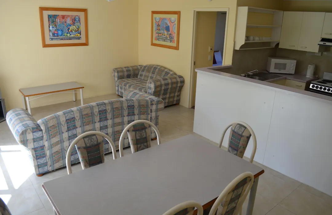 Enderley Gardens Resort-1