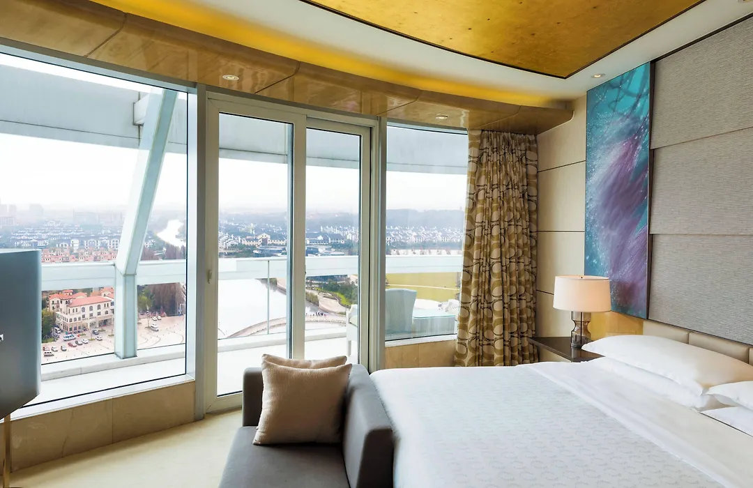 Sheraton Huzhou Taihu Lake Hot Spring Resort & Spa-1