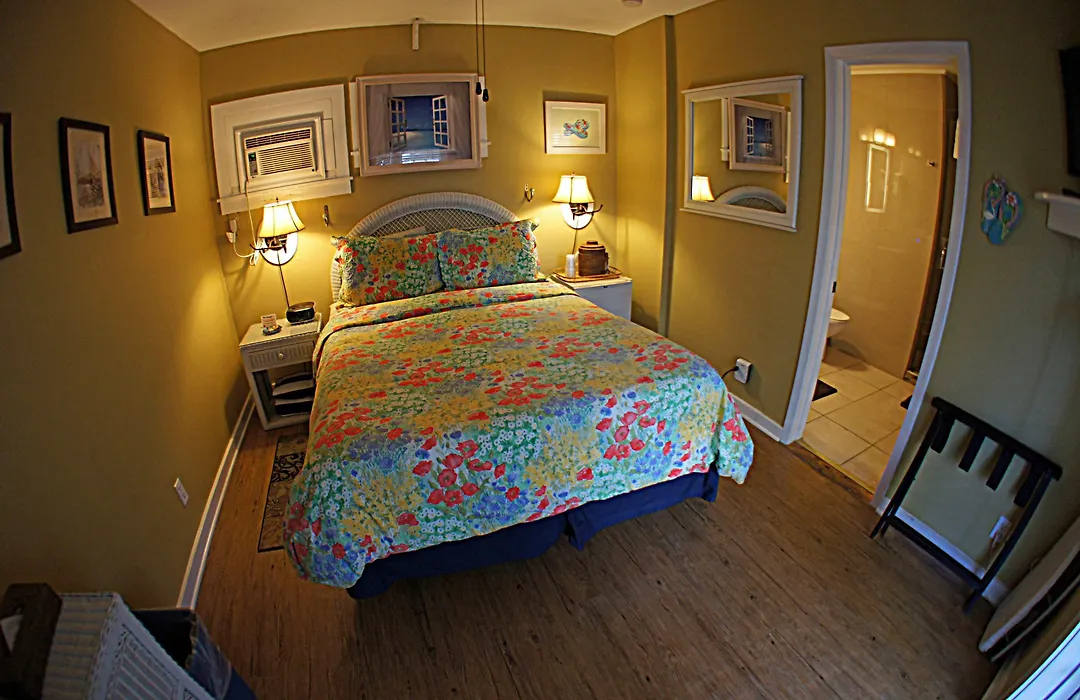Seascape Tropical Inn (Adults Only)-1