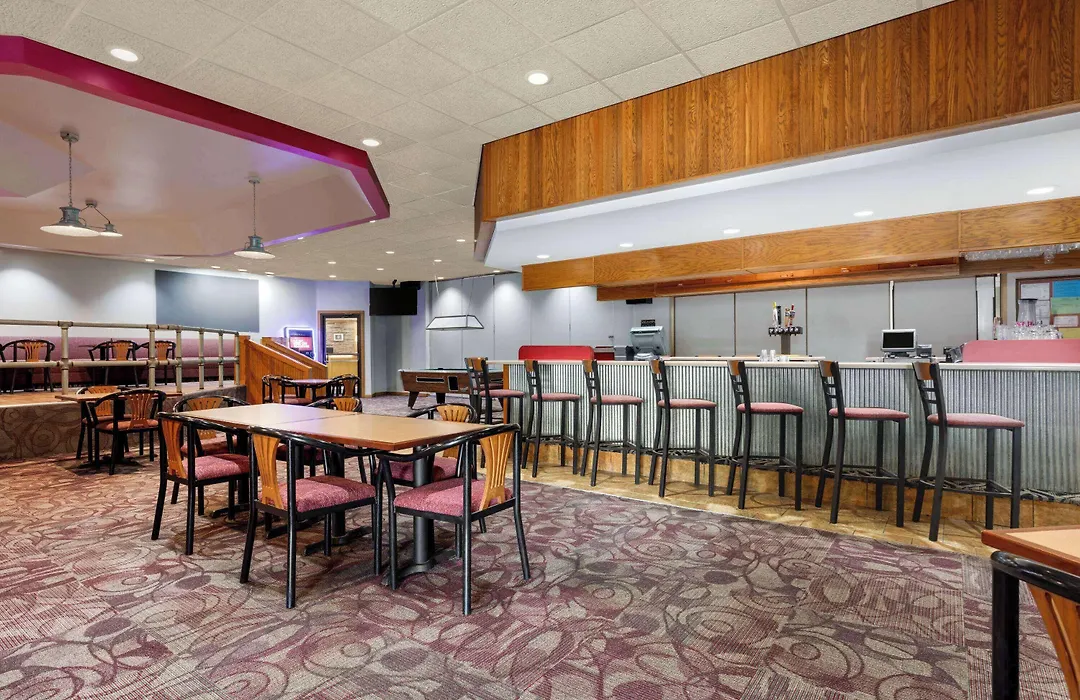 Ramada By Wyndham Alpena-1