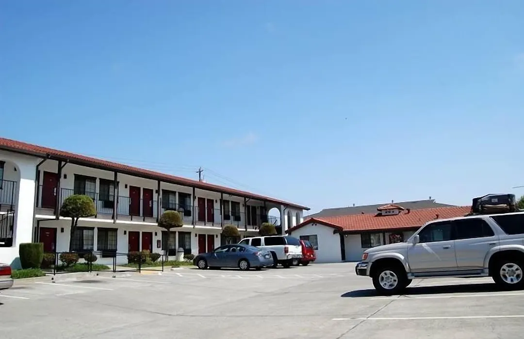 Travelodge By Wyndham Vallejo-1