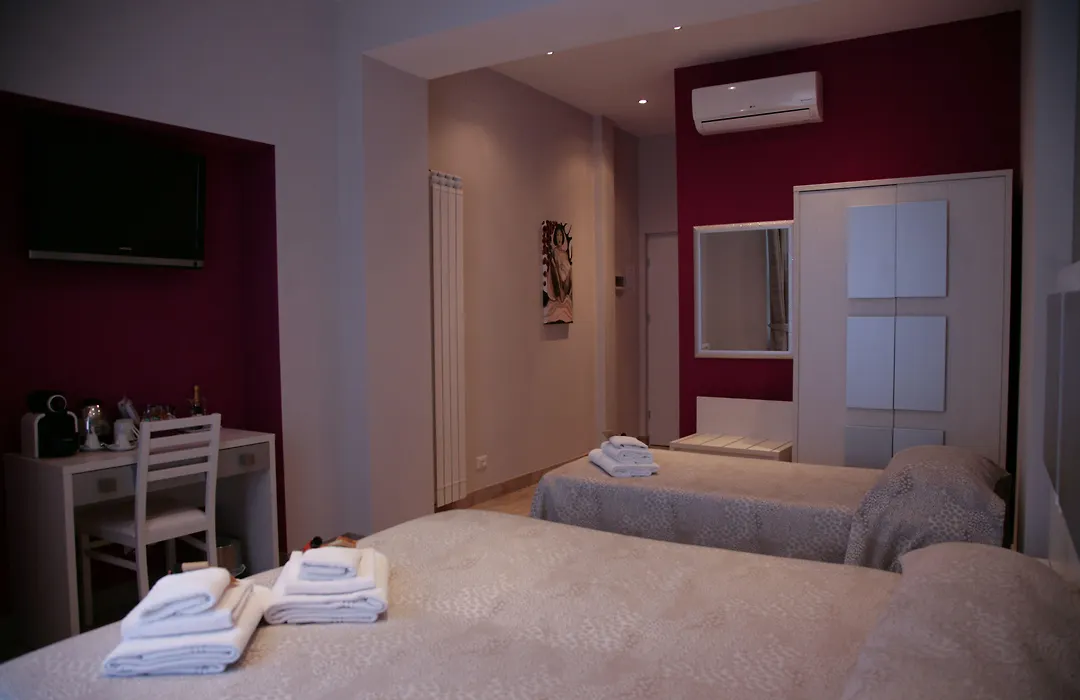 Five Rooms Rome Guesthouse-1