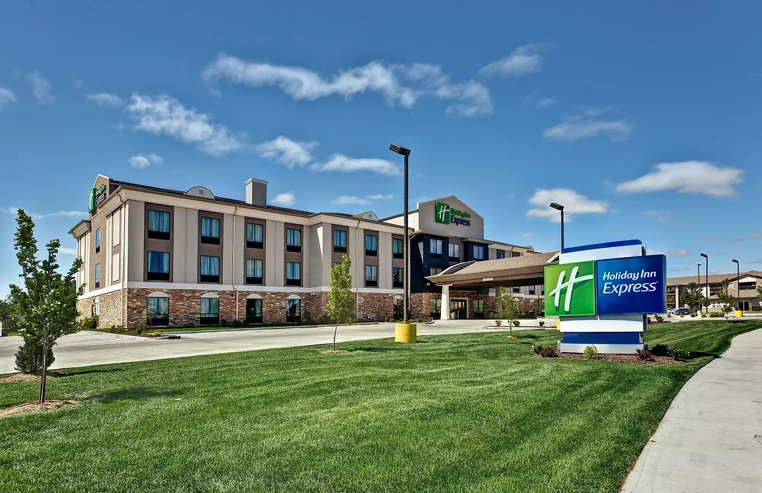 Holiday Inn Express Hutchison By Ihg-1