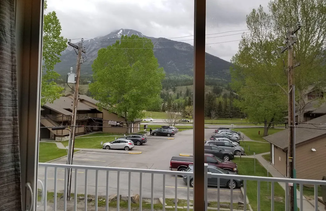 Lady Macdonald Country Inn-1
