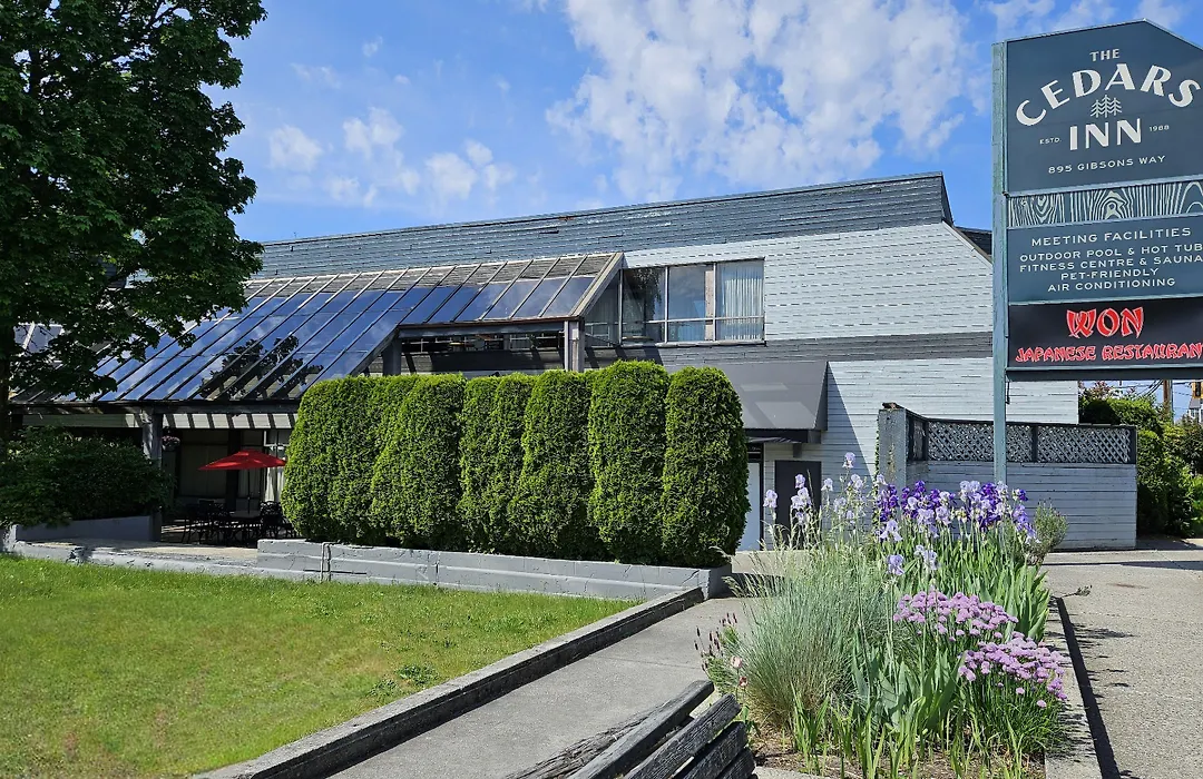 The Cedars Inn Hotel & Convention Centre-1