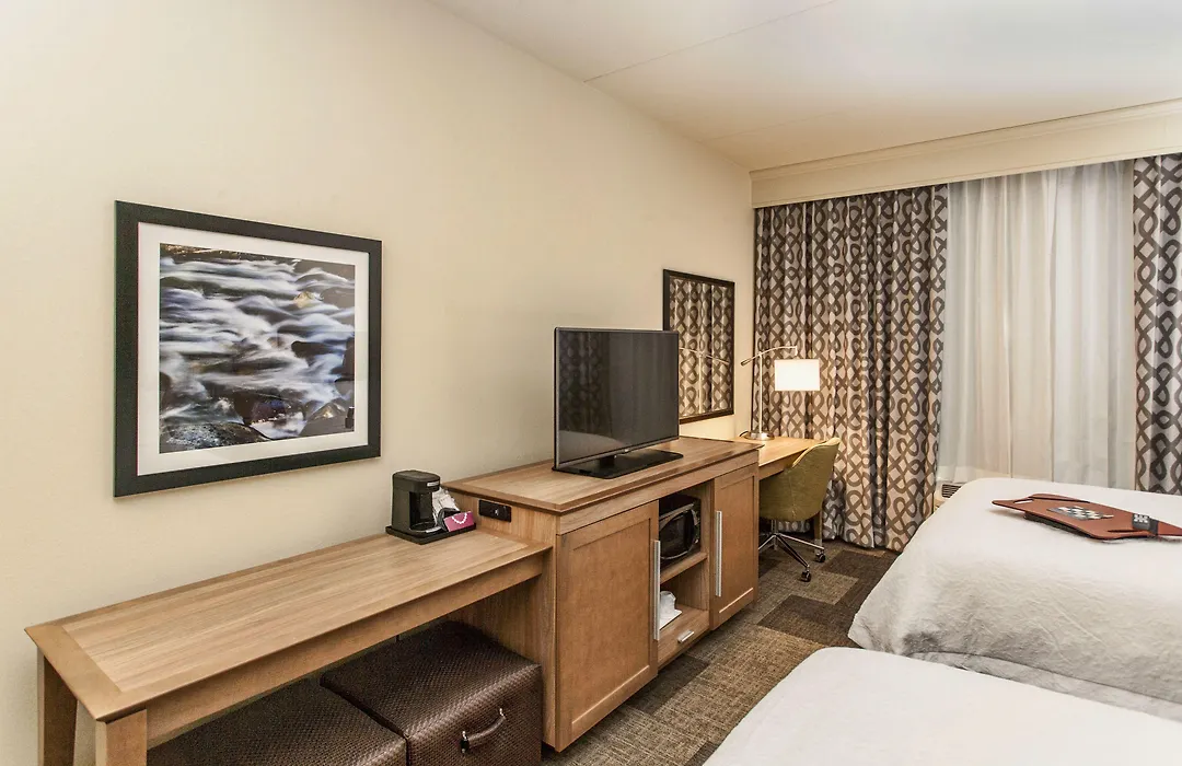 Hampton Inn Hibbing-1