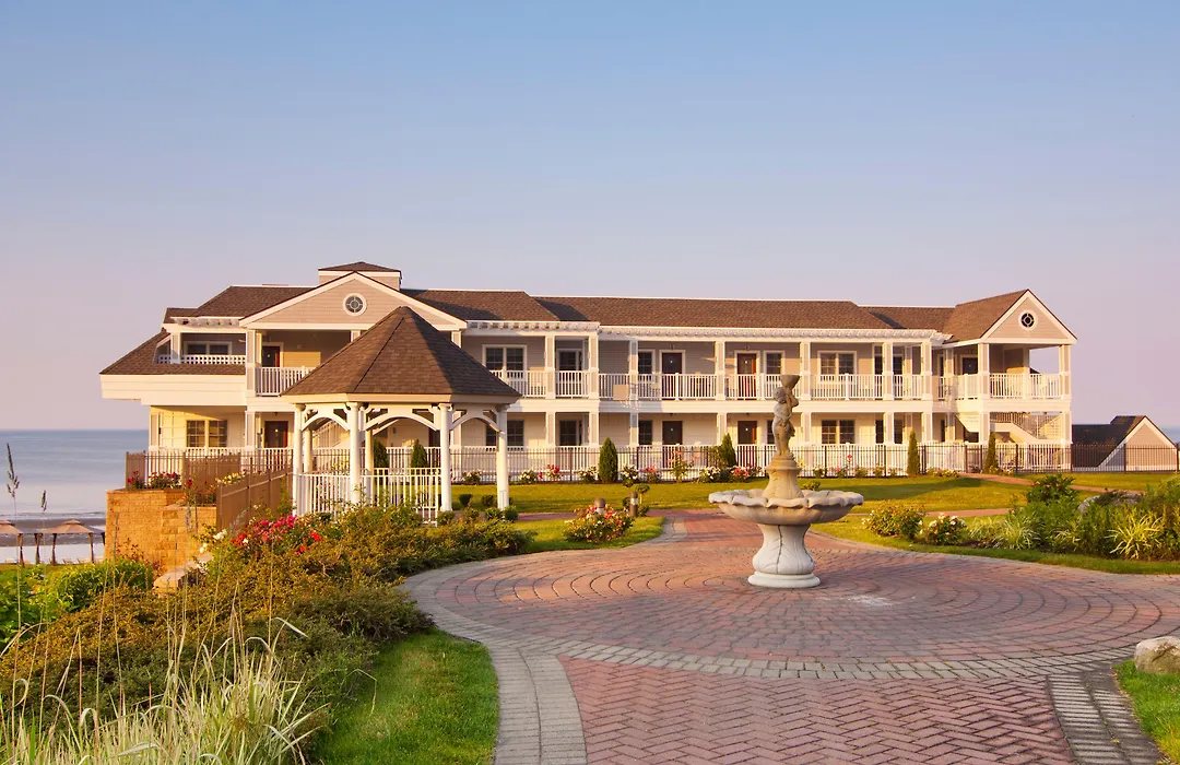 Water'S Edge Resort & Spa-1