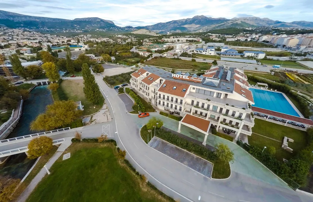 Hotel President Solin-1