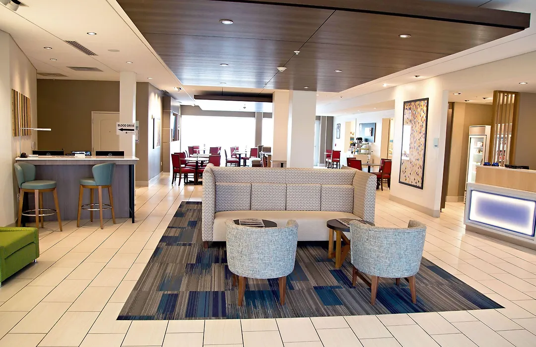 Holiday Inn Express & Suites Great Bend By Ihg-1