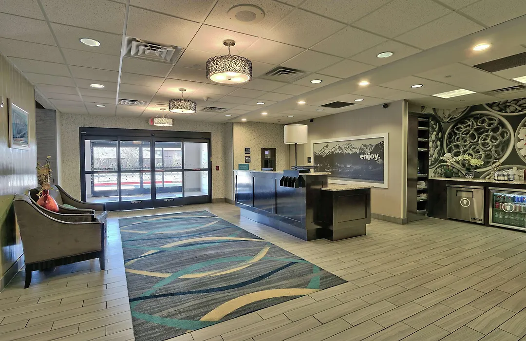 Hampton Inn & Suites Albuquerque Airport-1