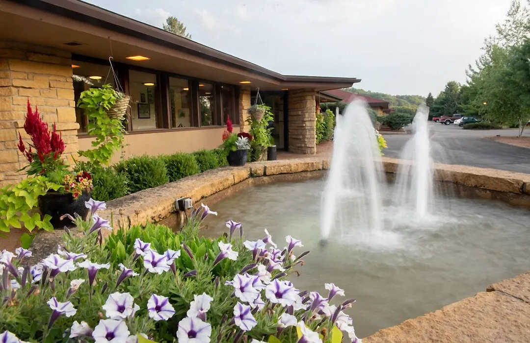 Spring Valley Inn-1