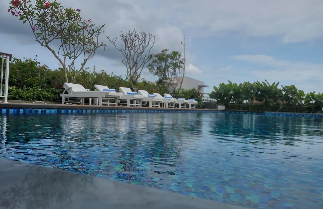 Jambuluwuk Oceano Seminyak Hotel-1