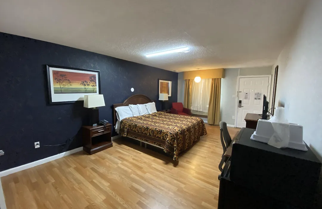 Royal Lodge-1