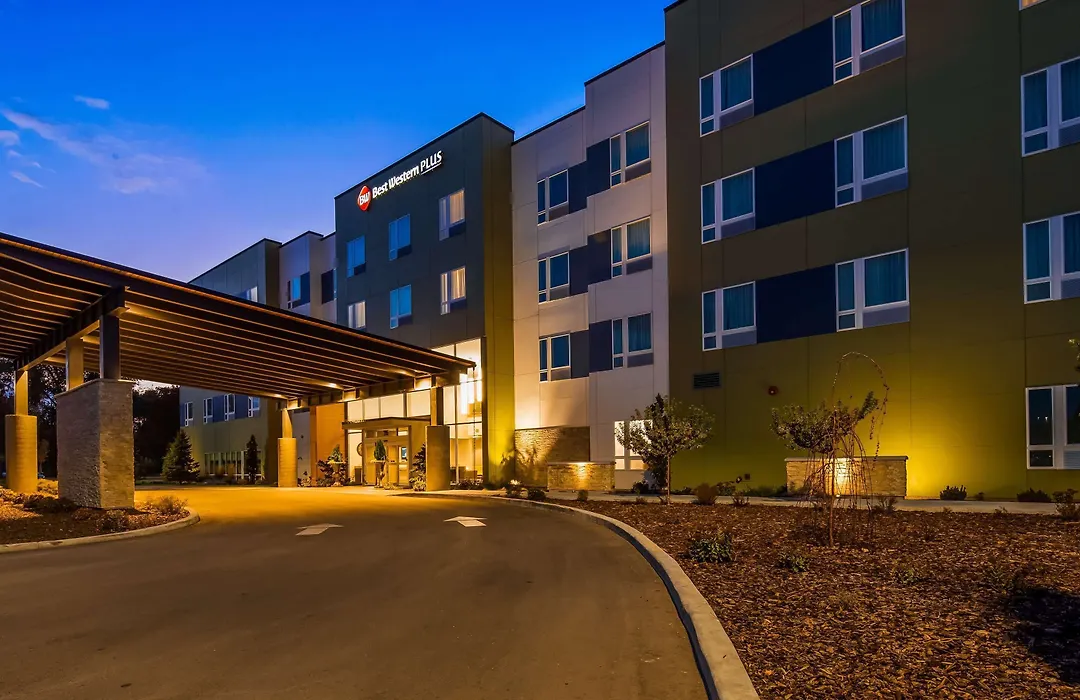 Best Western Plus Peppertree Nampa Civic Center Inn-1