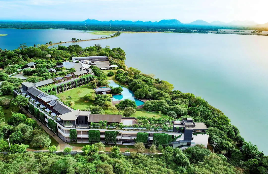 Doubletree By Hilton Weerawila Rajawarna Resort-1