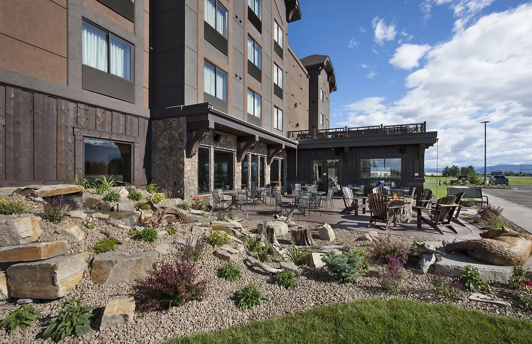 Glacier International Lodge-1