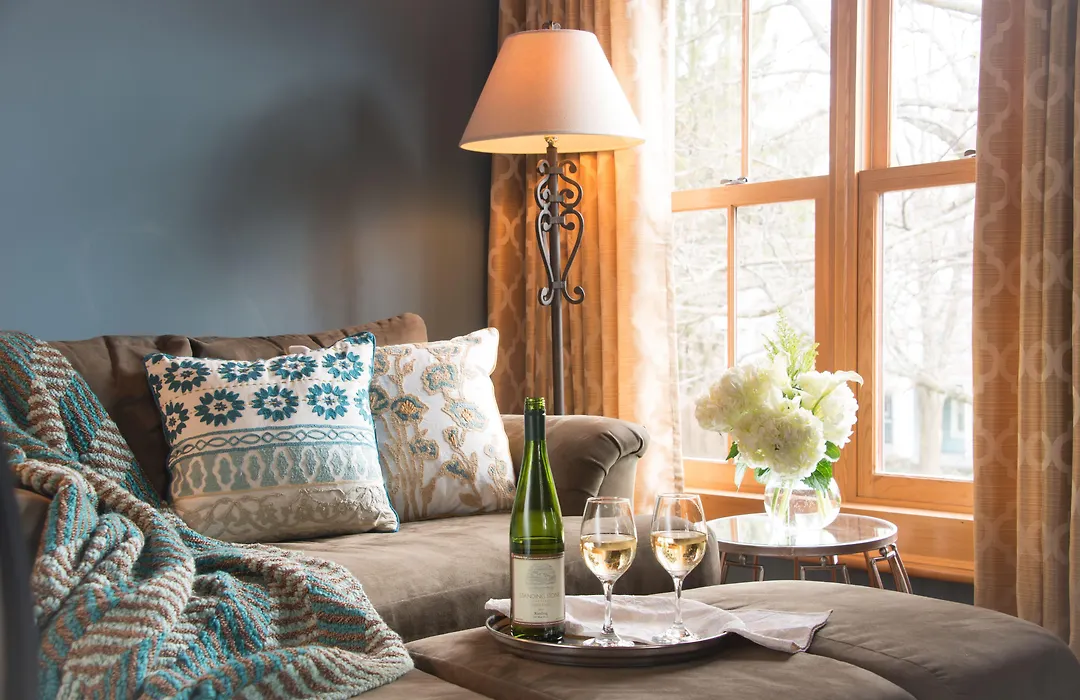Gothic Eves Inn And Spa Bed And Breakfast-1