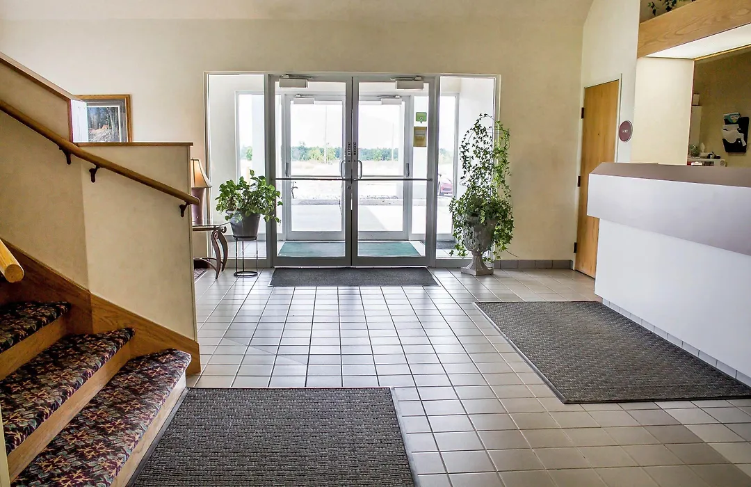 Rodeway Inn Abbotsford-1