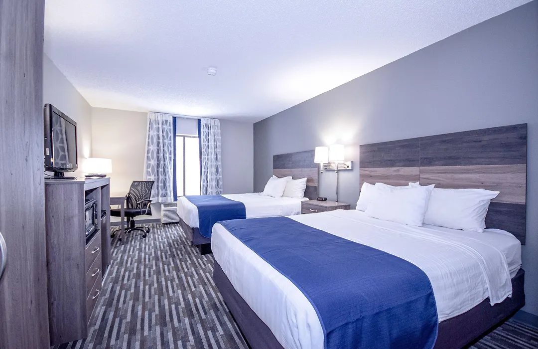 Days Inn & Suites By Wyndham Wisconsin Dells-1