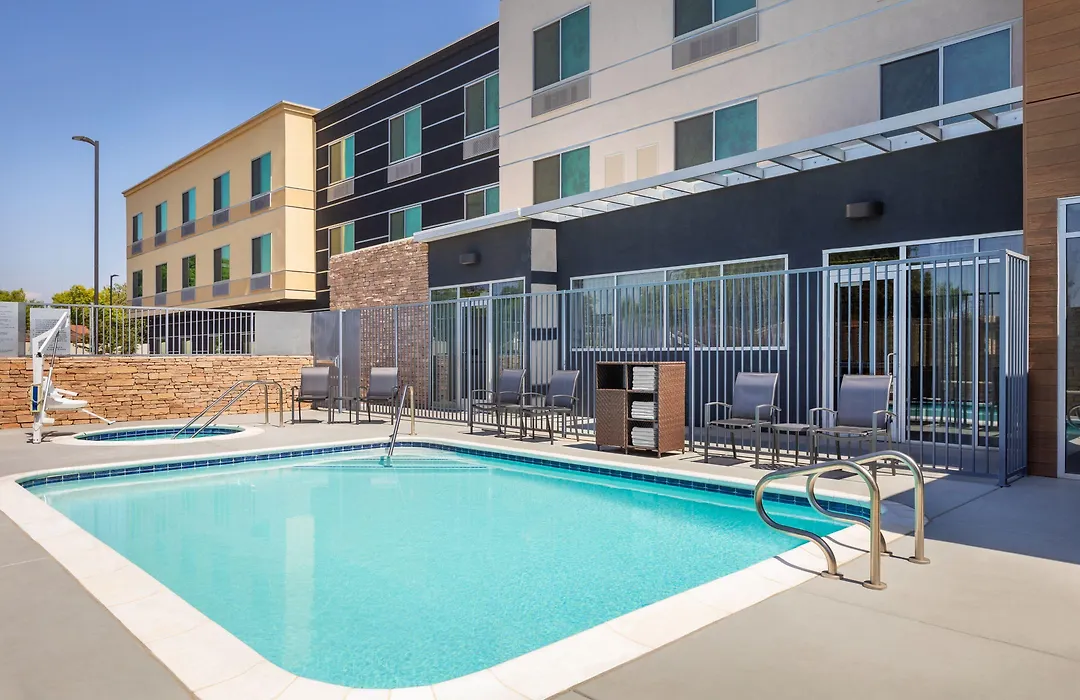 Fairfield Inn & Suites By Marriott Fresno North/Shaw Avenue-1